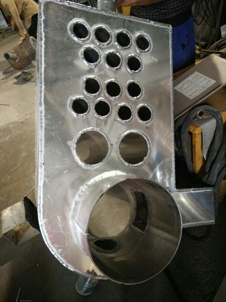 自然人鍋爐內(nèi)膽圖片,雙燃料生物質(zhì)鍋爐內(nèi)膽圖片 自然人鍋爐內(nèi)膽圖片,雙燃料生物質(zhì)鍋爐內(nèi)膽圖片